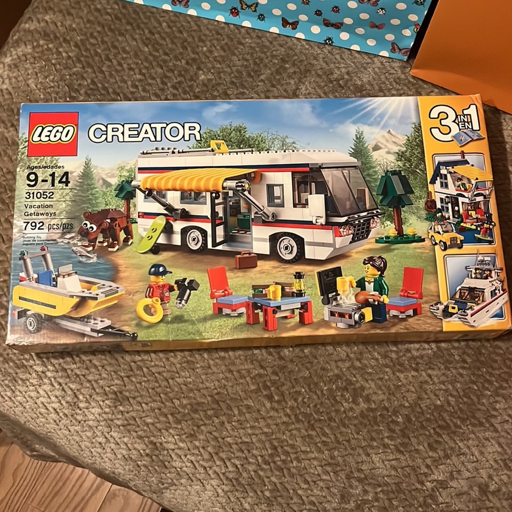 NIB LEGO 31052 Creator Vacation Getaways RV Boat bear house retired set bundle!